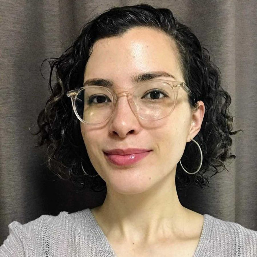 Bridge Beyond English Being Mixed Race in Japan / Jeweliann Picardal